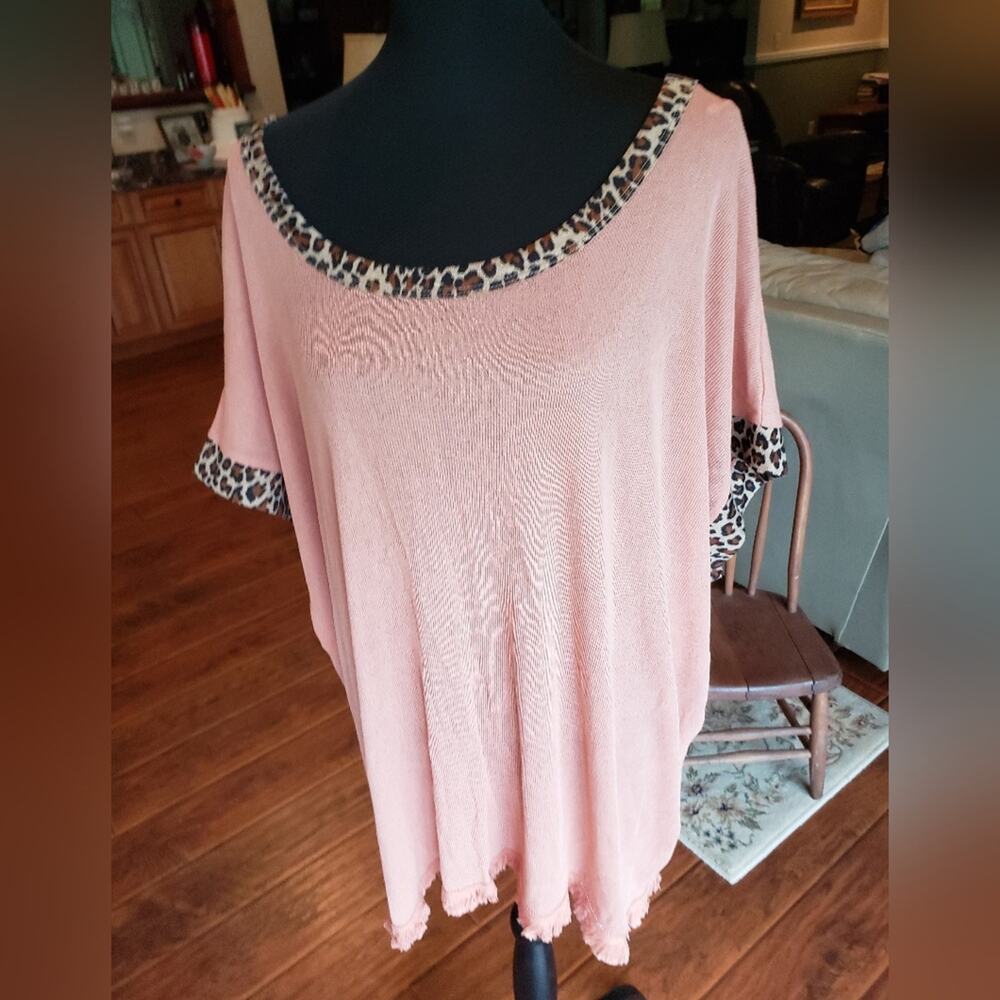 Umgee XL‎ brown tank top more like a 1X or bigger